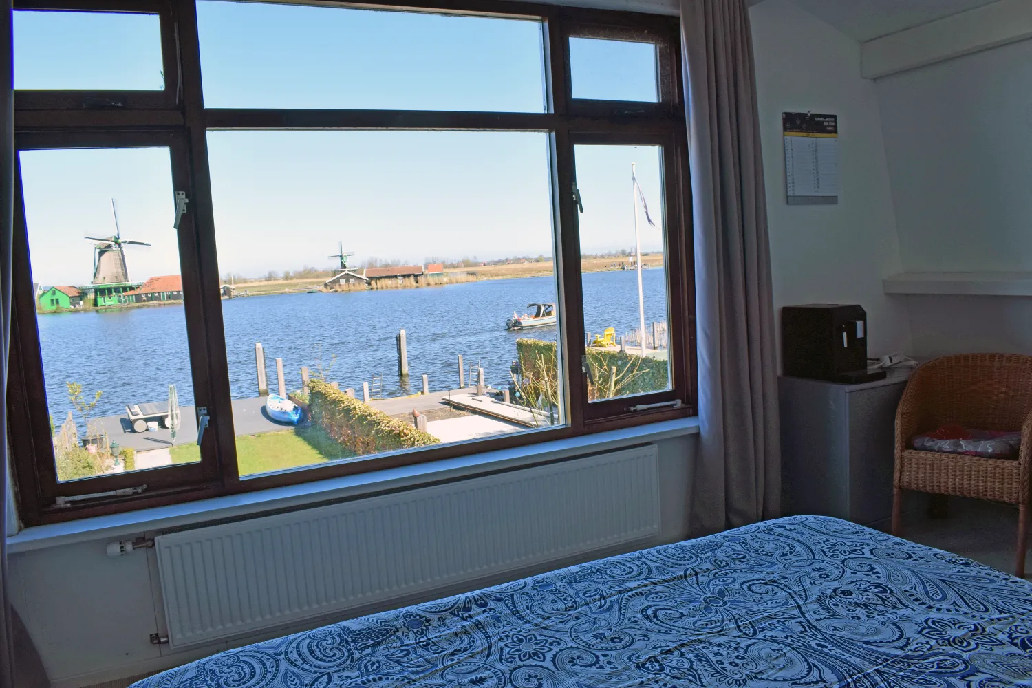 Luxury room with view at windmills